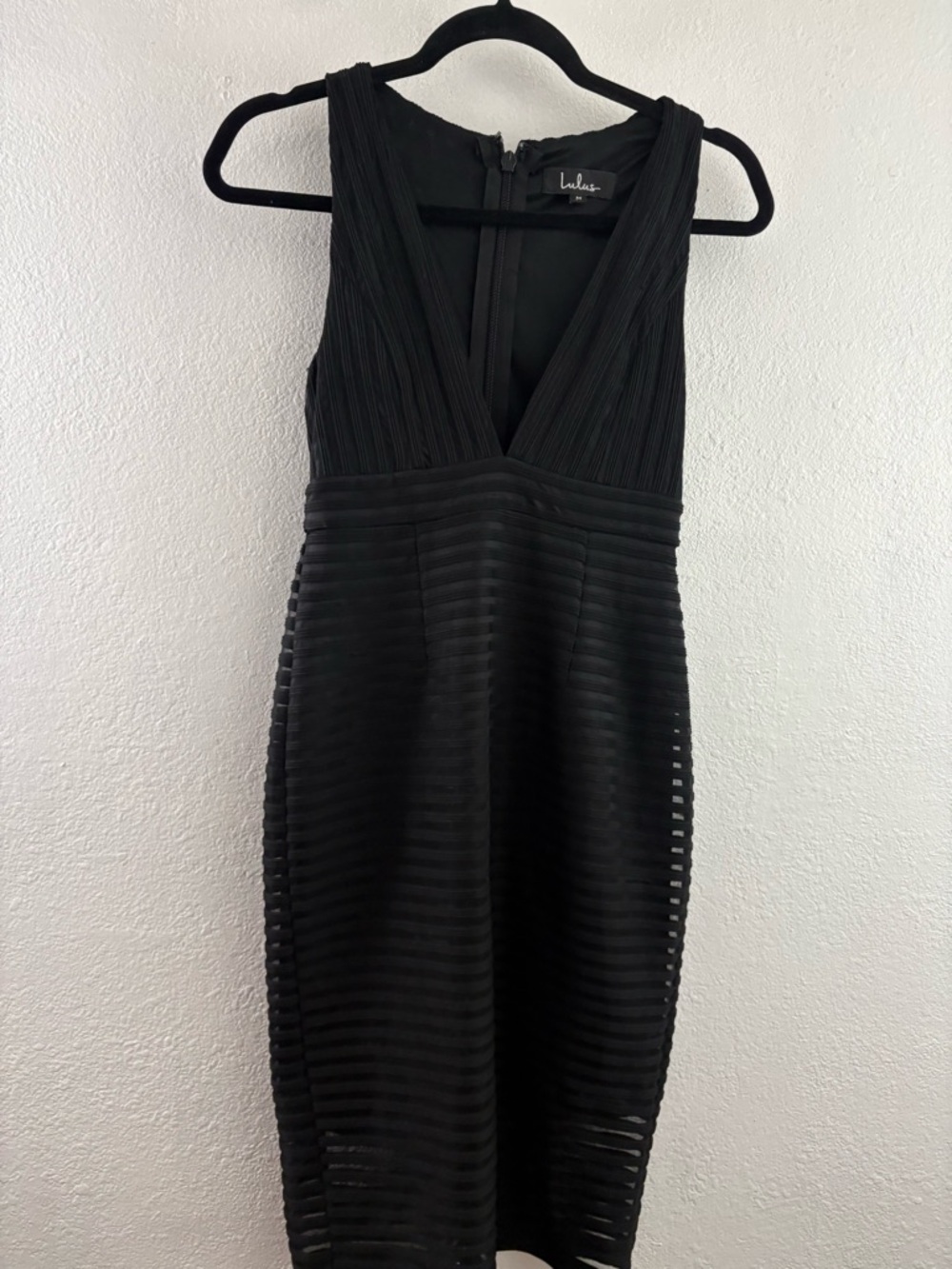 Lulu’s black sleeveless mini dress  size M